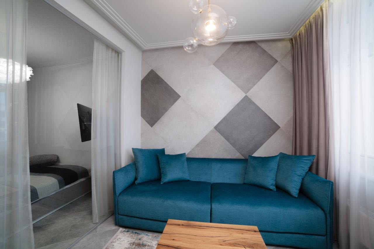 Wowell Apartments Odessa Exterior photo